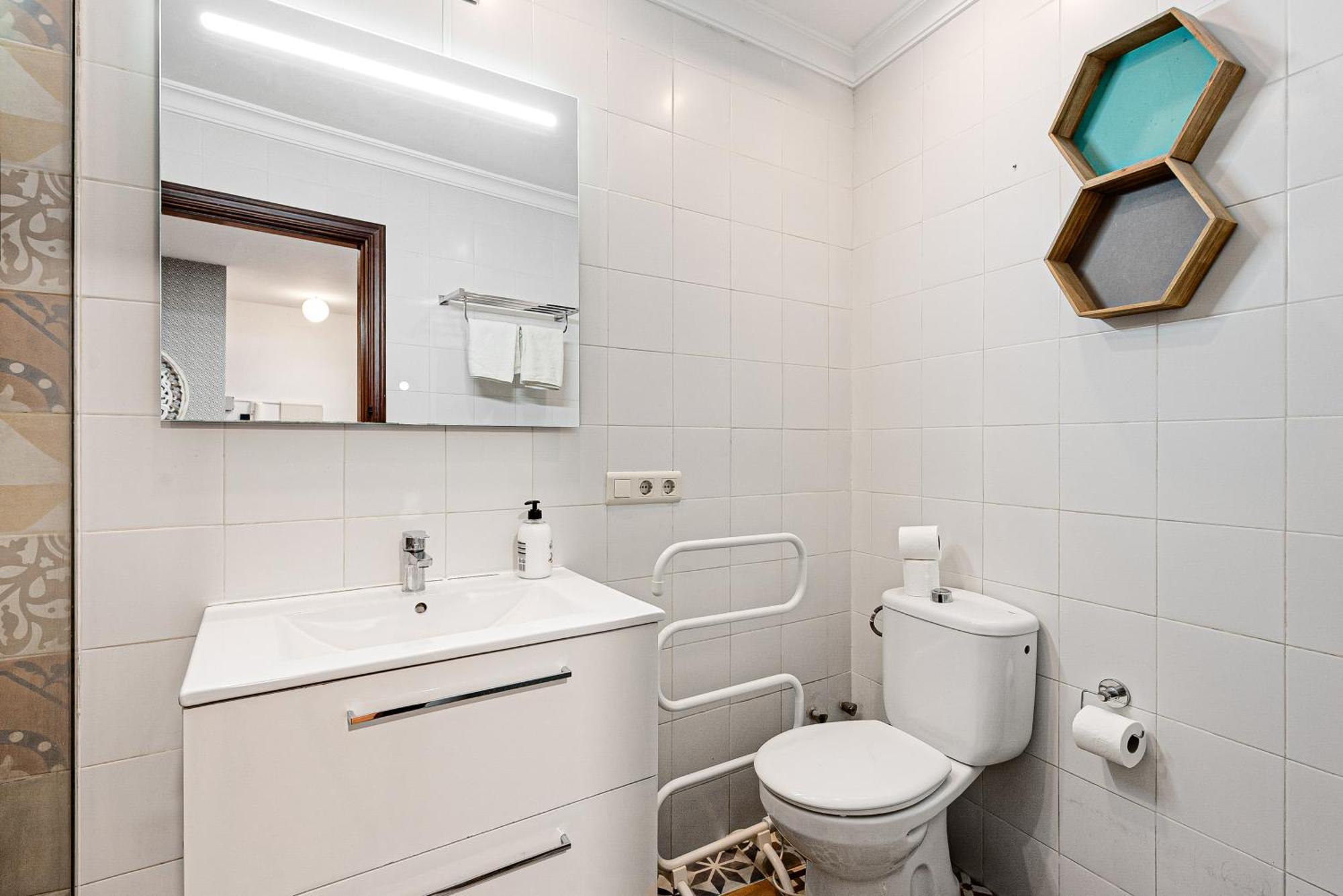 Urbanchicmalaga 2Bedroom Oasis In Historic Malaga Centre Exteriör bild
