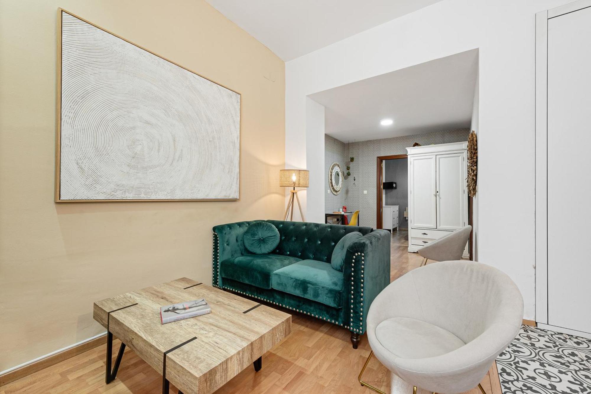 Urbanchicmalaga 2Bedroom Oasis In Historic Malaga Centre Exteriör bild