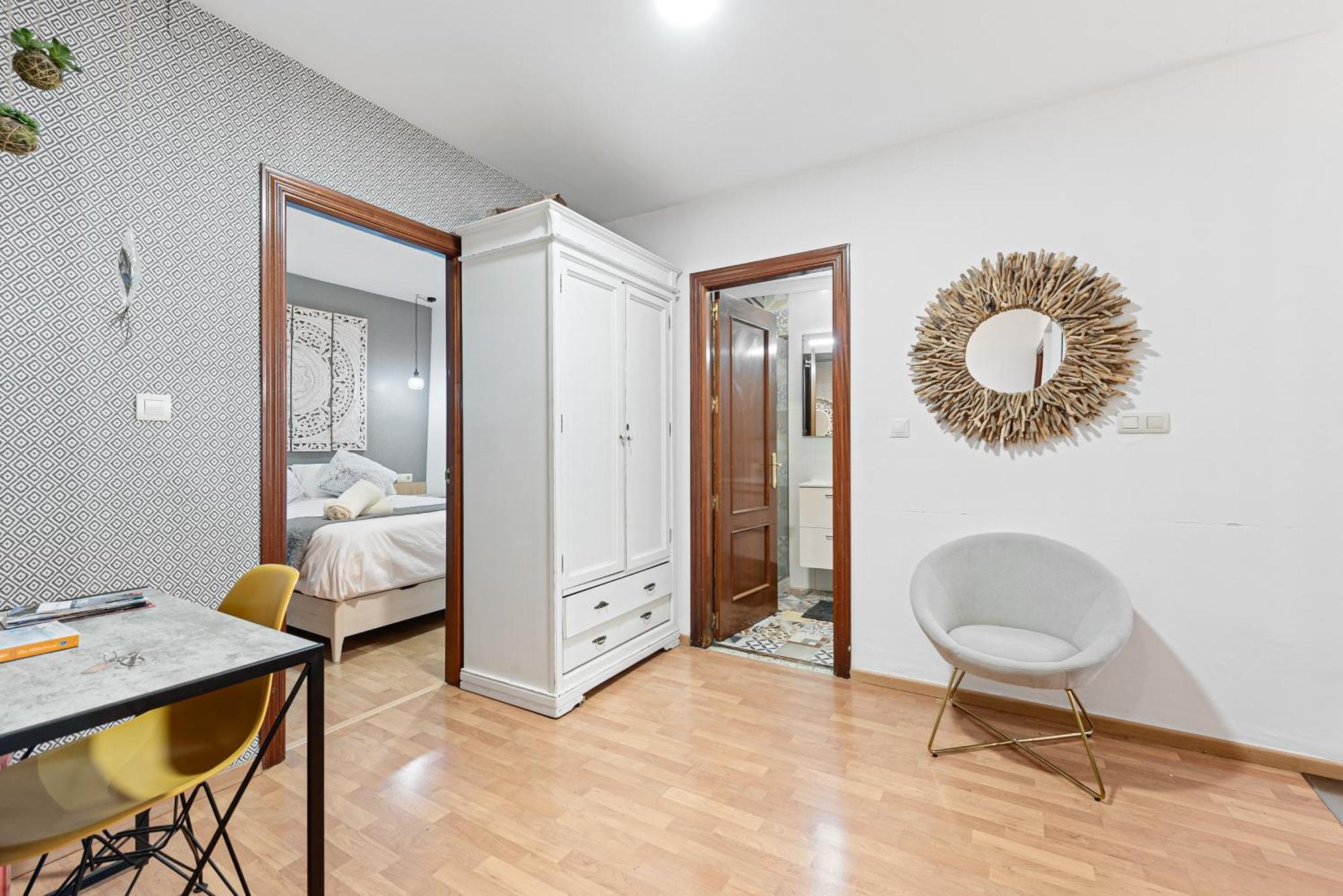 Urbanchicmalaga 2Bedroom Oasis In Historic Malaga Centre Exteriör bild