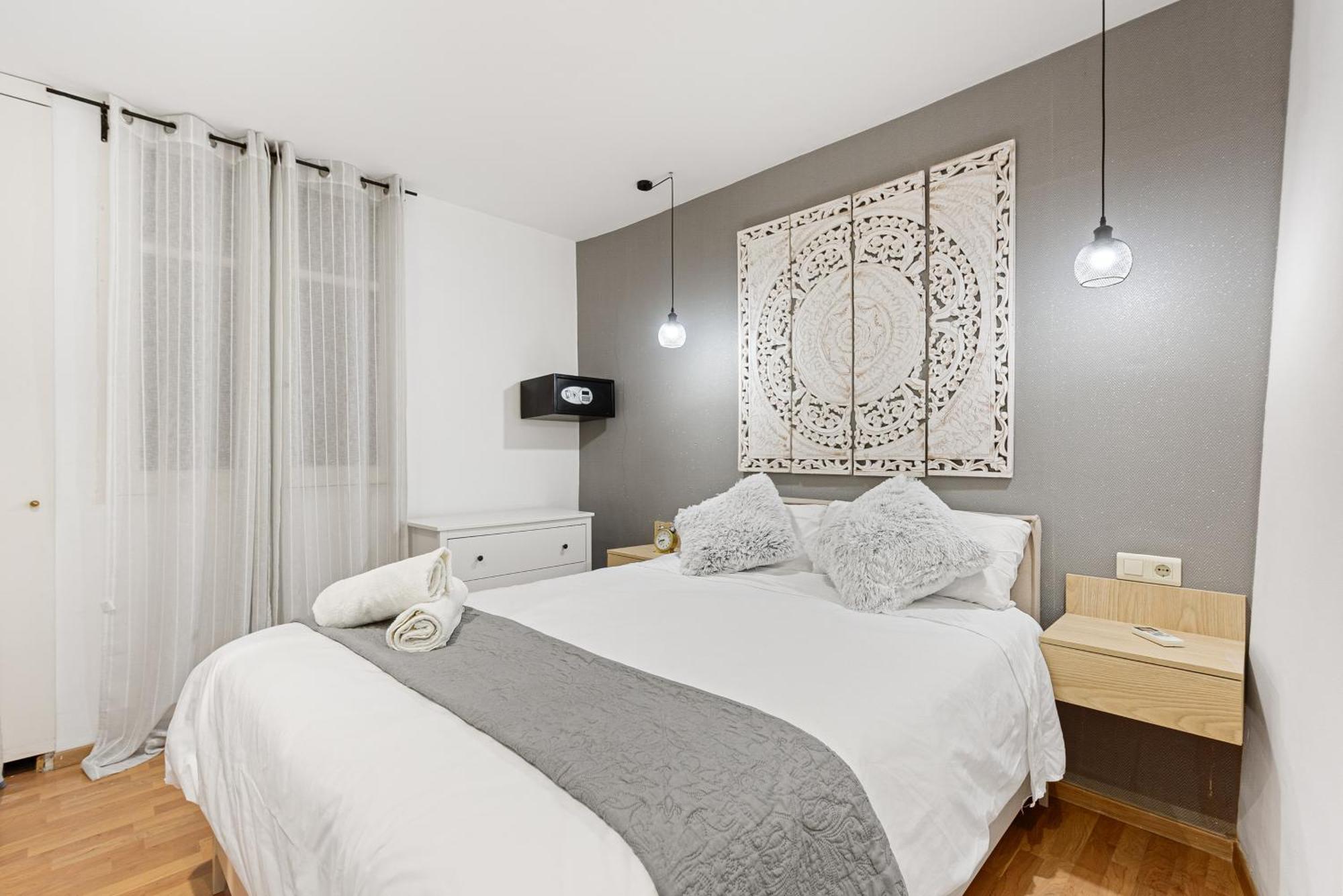 Urbanchicmalaga 2Bedroom Oasis In Historic Malaga Centre Exteriör bild